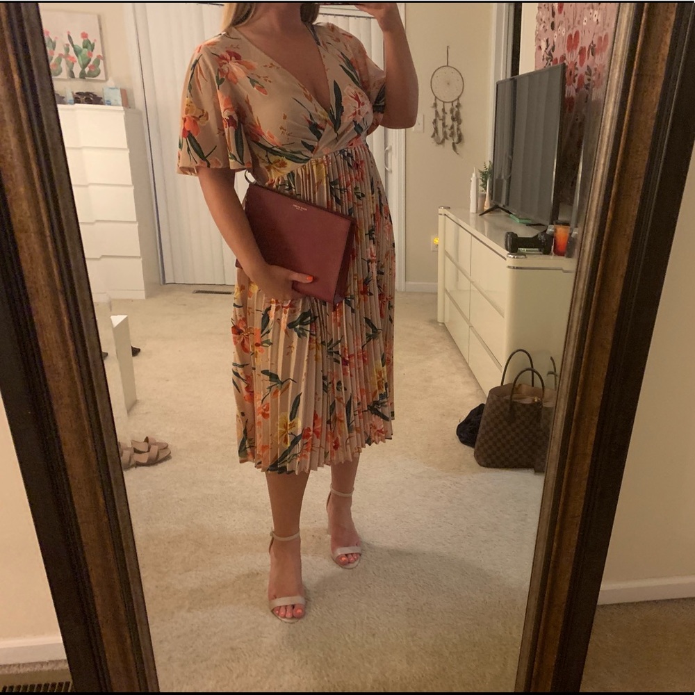 NWT Prettylittlething midi dress
